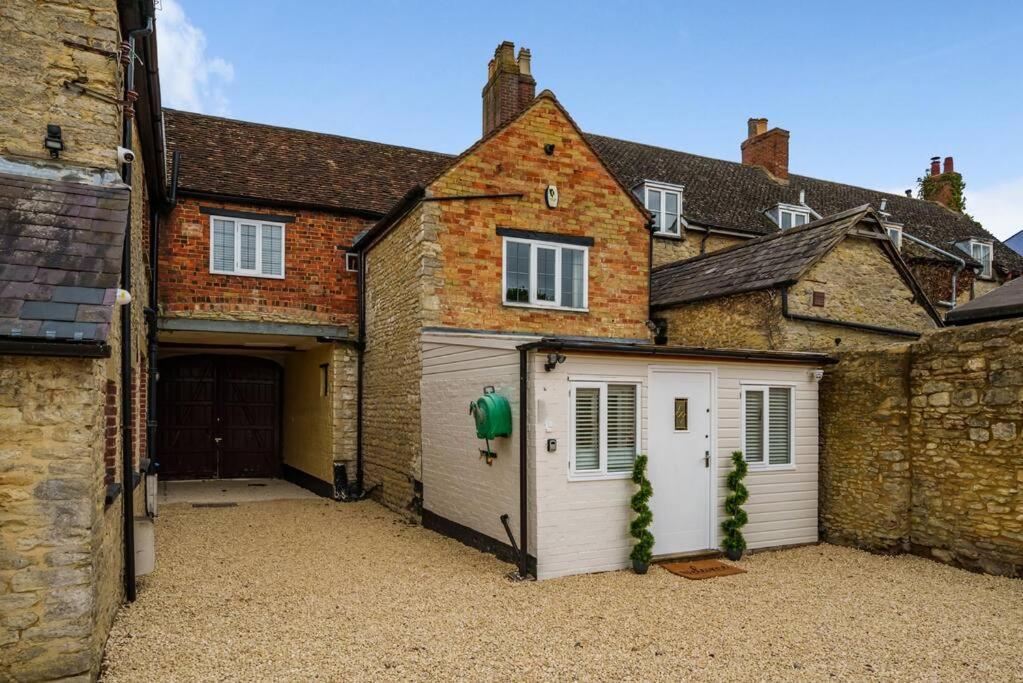 Fox Cottage, Within 5 Min Walk Of Bicester Village Exterior foto