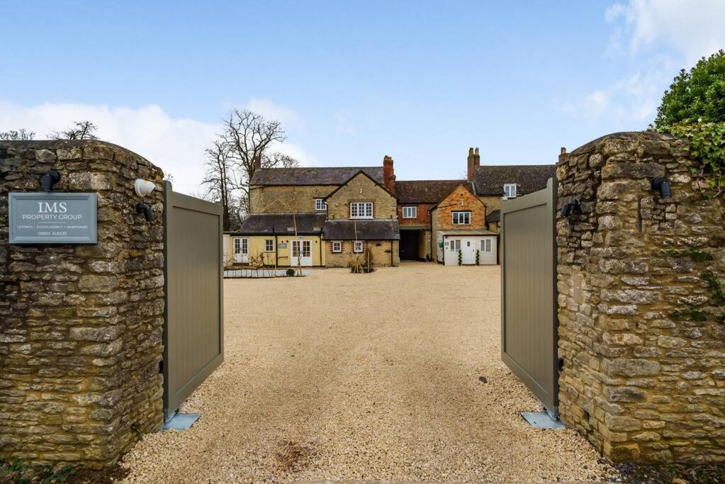 Fox Cottage, Within 5 Min Walk Of Bicester Village Exterior foto