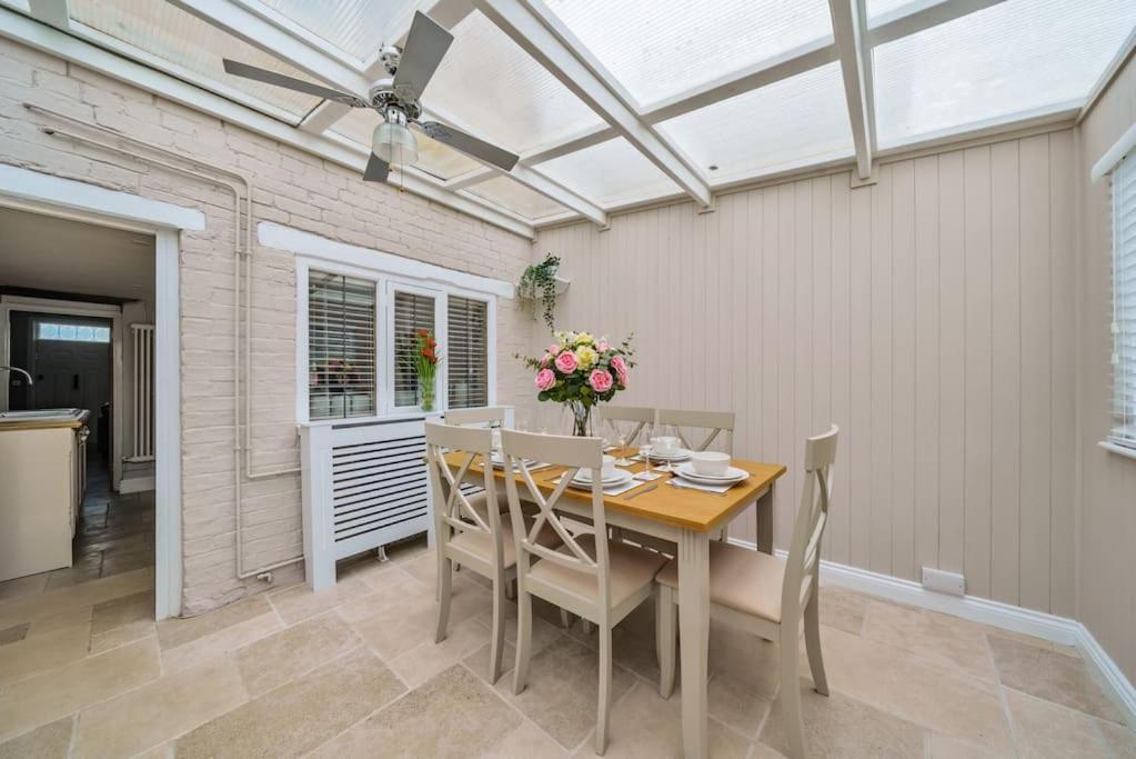 Fox Cottage, Within 5 Min Walk Of Bicester Village Exterior foto
